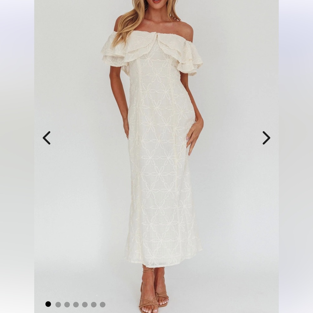 Selfie Leslie Cream Maxi Dress